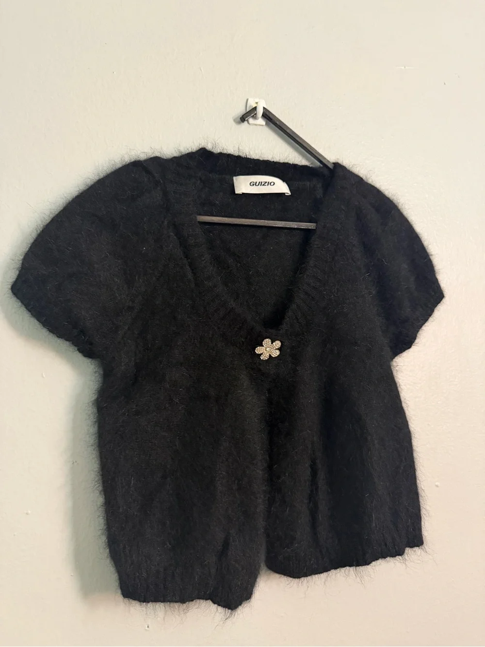 Guizio Cropped Angora Fuzzy Flower Rhinestone Single Closure Cardigan In Black